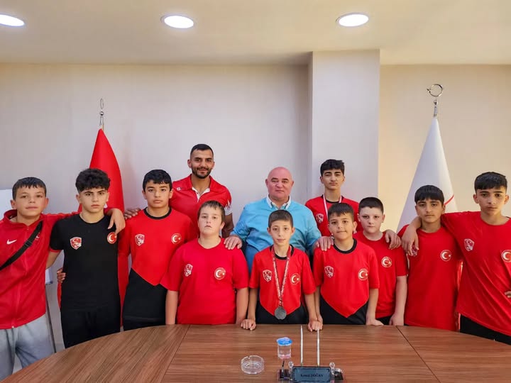 Afyonkarahisar'dan Güreş Türkiye Şampiyonası'nda Büyük Başarı