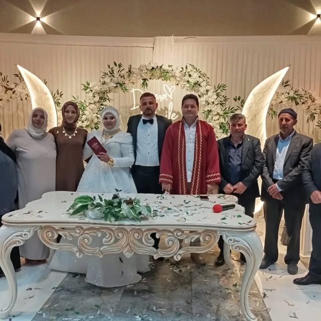 Bolvadin Belediye Başkanı Aynacı, Kazım Çiftinin Nikahını Kıydı