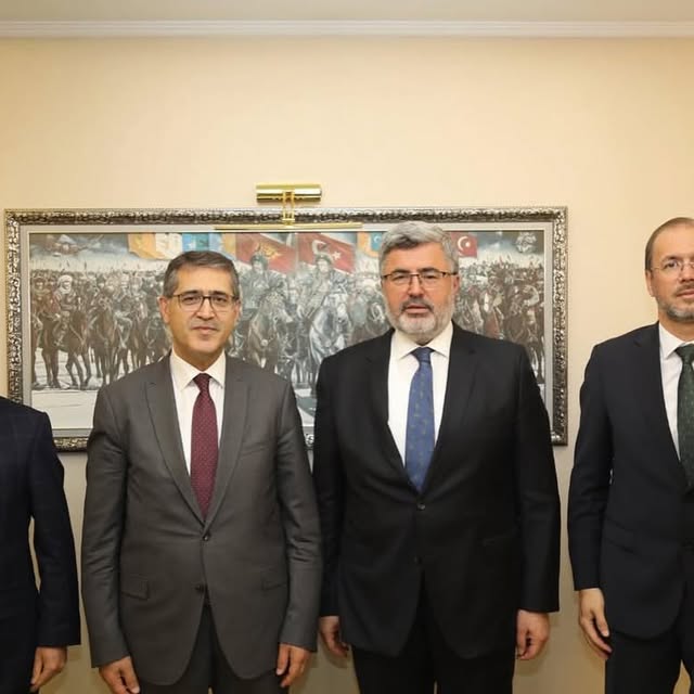 Afyonkarahisar Sağlık Bilimleri Üniversitesi Rektörü, Cumhurbaşkanlığı Strateji ve Bütçe Başkanı'nı Ziyaret Etti