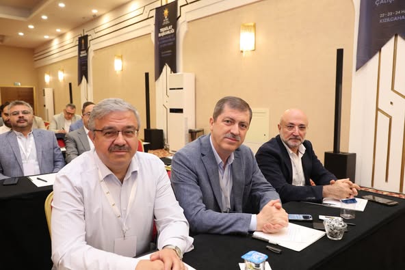 AK Parti Milletvekili Yurdunuseven, Etkili İletişim Çalışma Kampına Katıldı