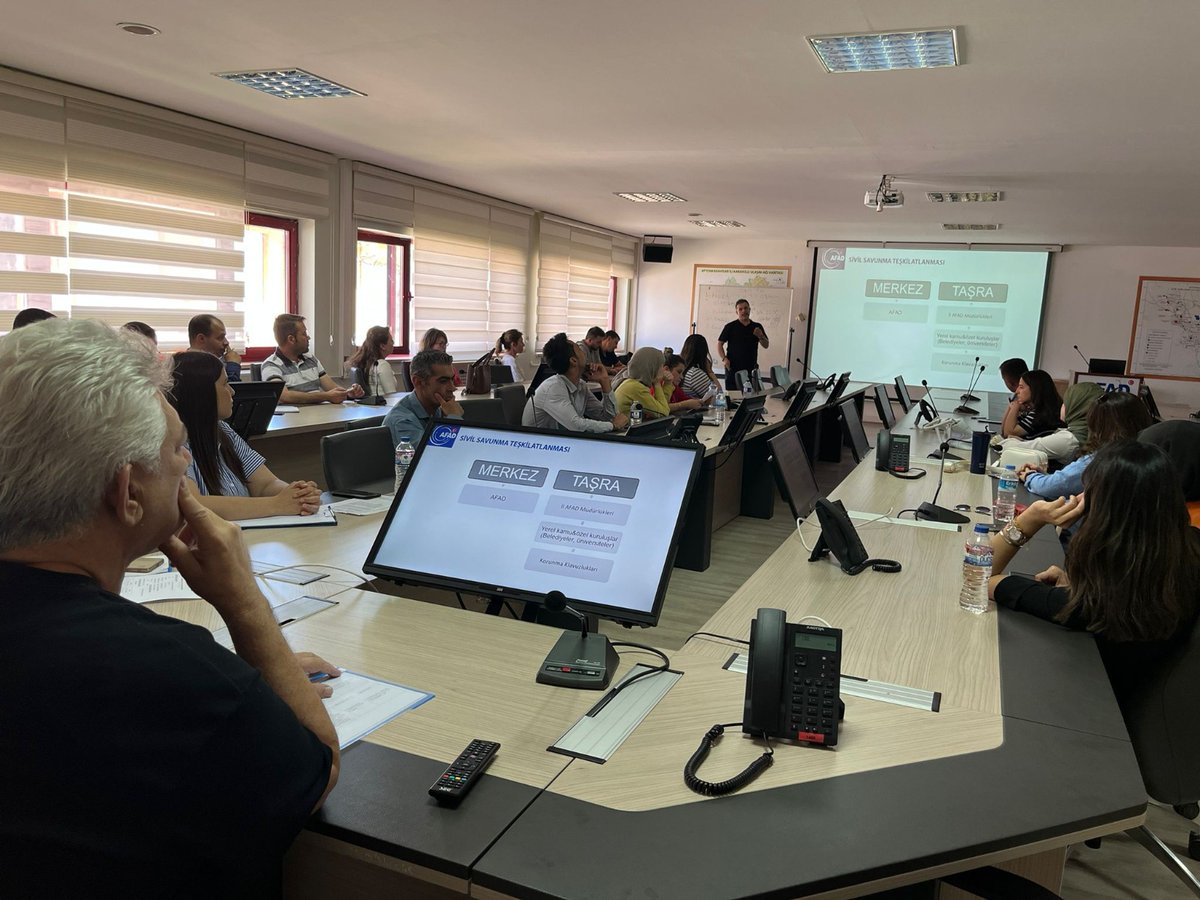 Afyonkarahisar'da Sivil Savunma Uzmanlarına Eğitim Başladı