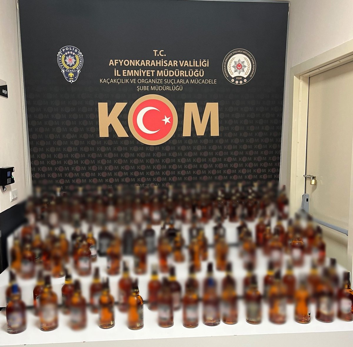 Şuhut'ta Sahte İçki Operasyonu: 115 Şişe Ele Geçirildi