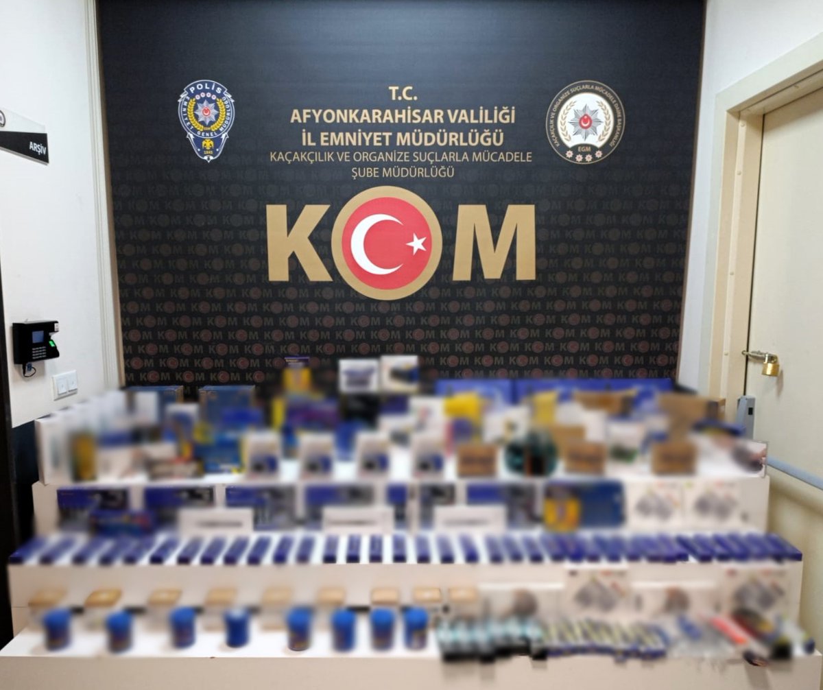 Çay İlçesinde Kaçakçılık Operasyonu: Araçta Arama Yapıldı