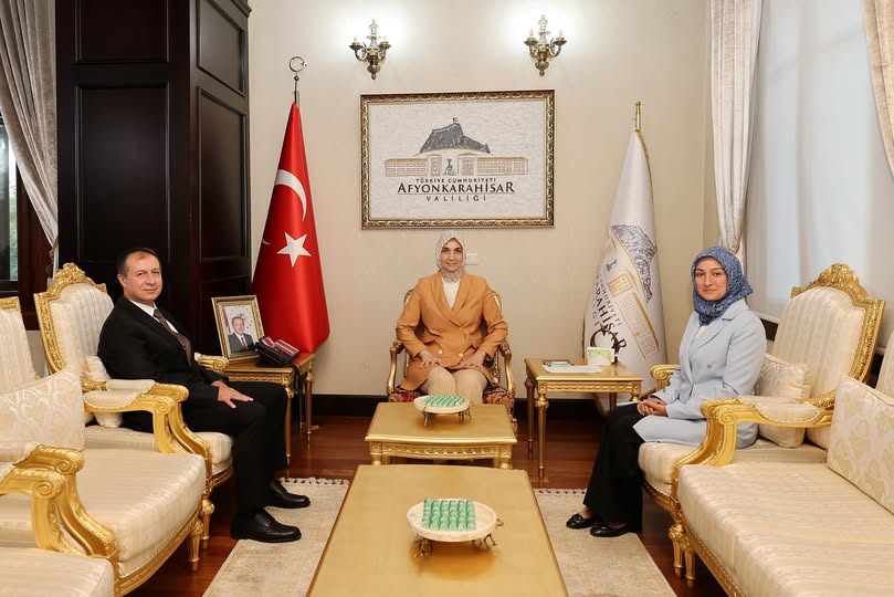 Afyonkarahisar Valisi Doç. Dr. Kübra Güran Yiğitbaşı Çölyak Derneği Başkanı'nı Kabul Etti