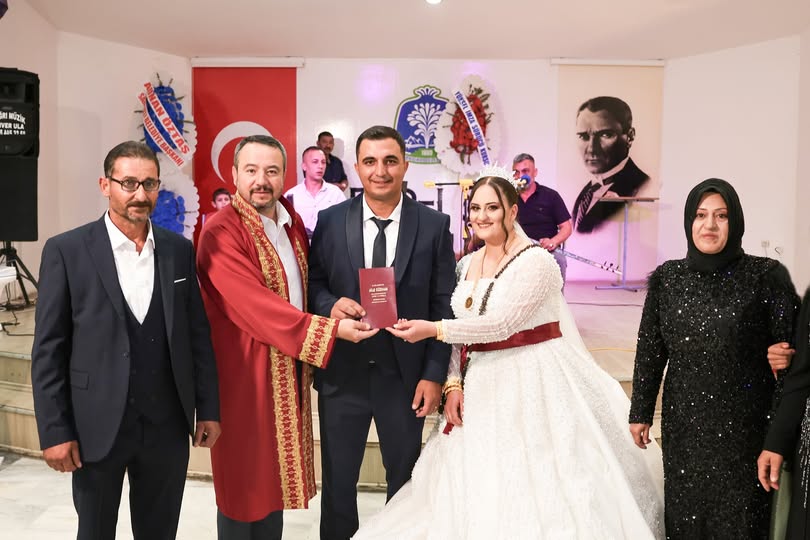 Sandıklı Belediye Başkanı Öztaş, Yaldız ve Köse Ailelerinin Nikâh Törenine Katıldı