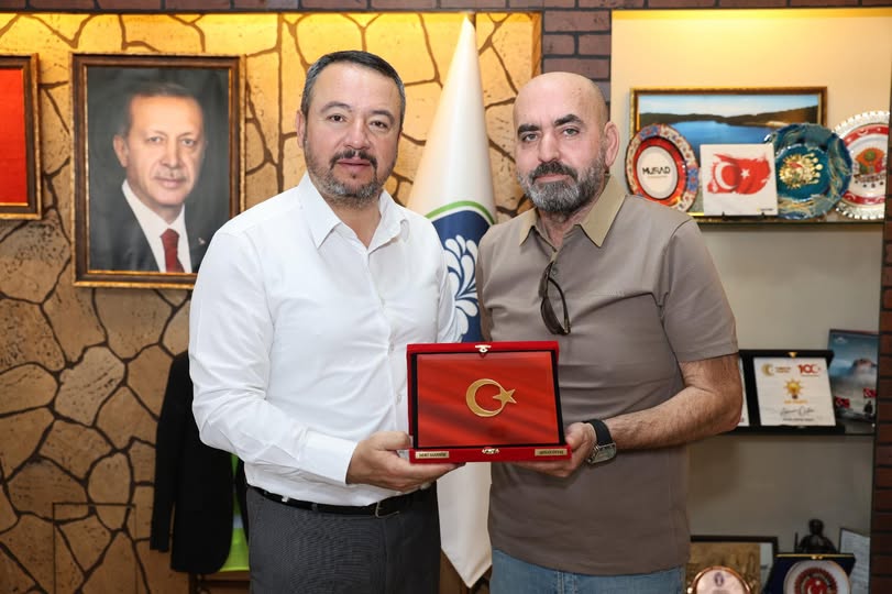 Sandıklı Belediye Başkanı Öztaş, Mert Asansör Sahibi Mart'ı Makamında Ağırladı