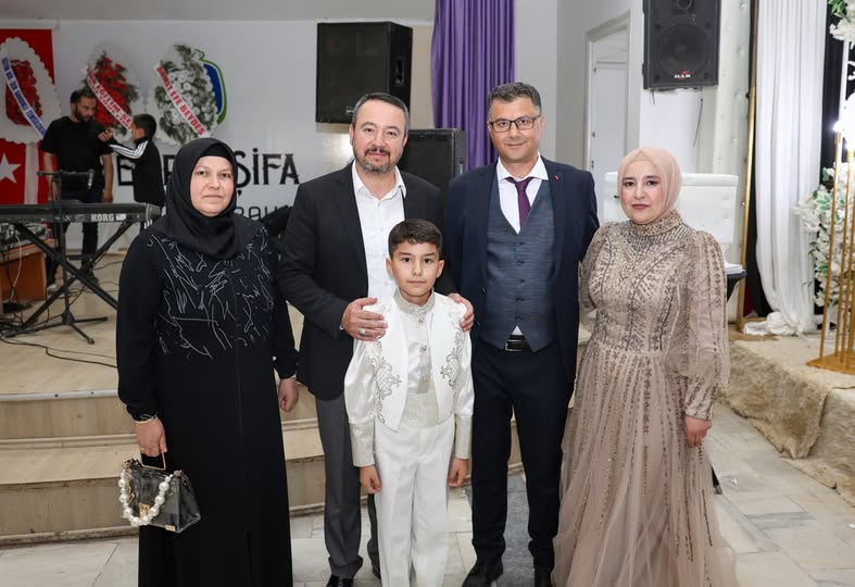 Sandıklı Belediye Başkanı Öztaş, Ceviz Ailesinin Sünnet Törenine Katıldı