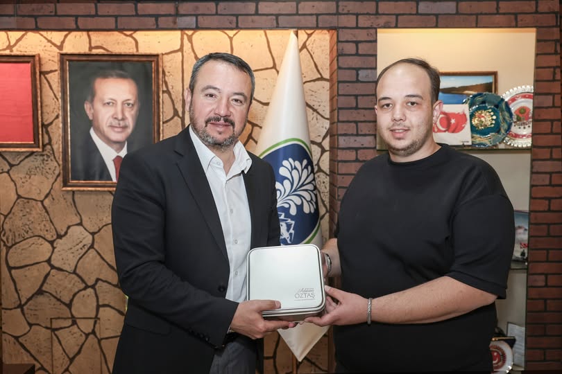 Sandıklı Belediye Başkanı Adnan Öztaş'ı Yüceer Saatçilik Temsilcisi Ziyaret Etti