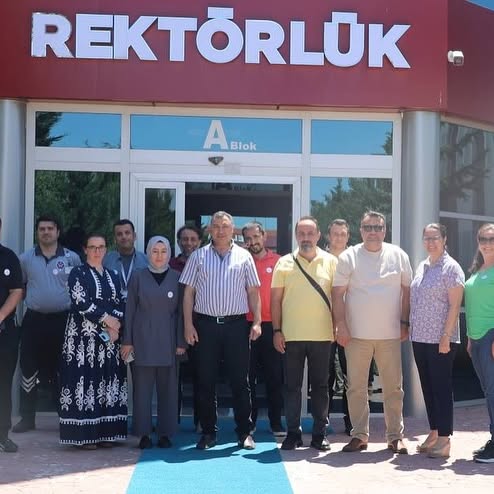 Afyonkarahisar Sağlık Bilimleri Üniversitesi Kampüste Tütün Farkındalığı Etkinliği Düzenledi