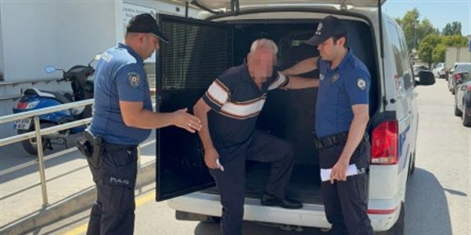 Adana'da Halk Otobüsünde Skandal: Emekli Hakim Gözaltına Alındı