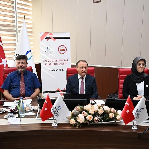 Üniversitelerarası Kurul ÜAK Yönetim Kurulu Toplantısı Manisa'da Yapıldı