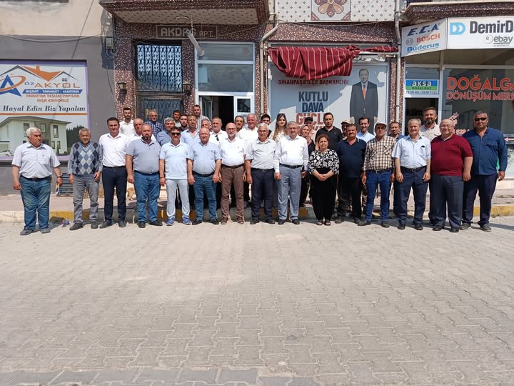 AK Parti Afyon İl Başkanı Şahin, Sinanpaşa İlçe Teşkilatını Ziyaret Etti