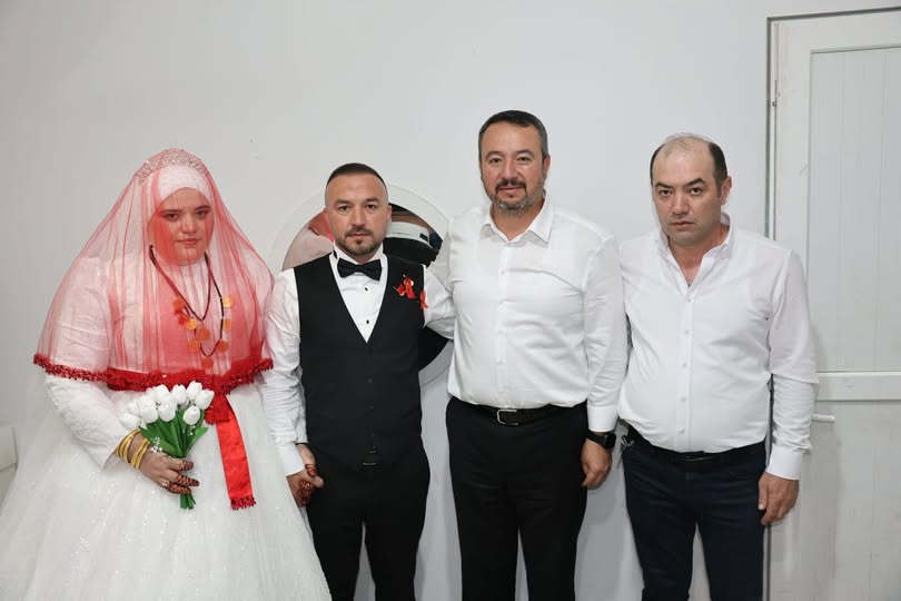 Sandıklı Belediye Başkanı Öztaş, Başpınar ve Bozkay Ailelerinin Düğün Merasimine Katıldı