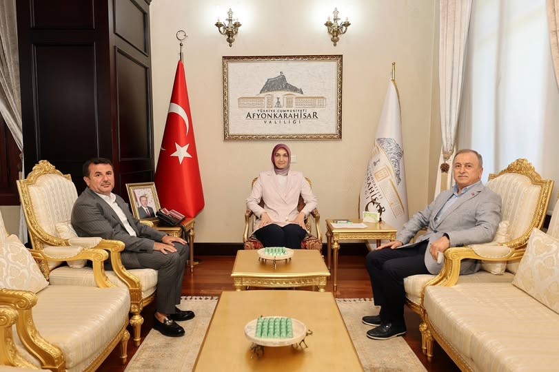 Afyonkarahisar Valisi Yiğitbaşı, Milletvekili Petek ve AFSİAD Başkanı Çelik'i Kabul Etti