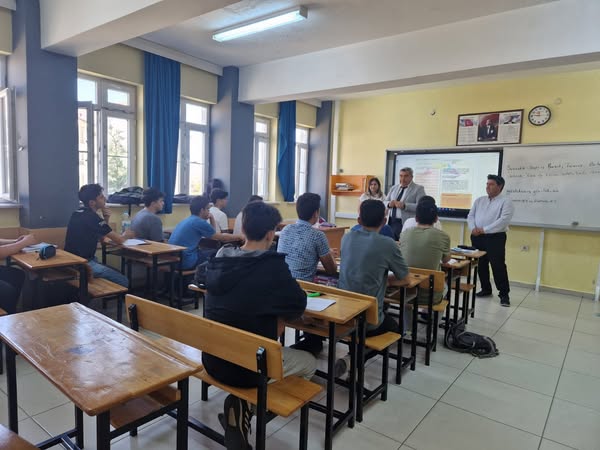Afyonkarahisar'da Yaz DYK Kursları Denetlendi: Öğrencilerin Başarısı Vurgulandı