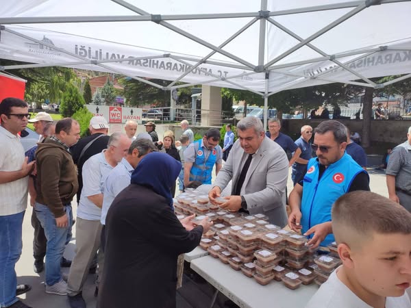 Afyonkarahisar'da Öğrencilerden Anlamlı Aşure Etkinliği