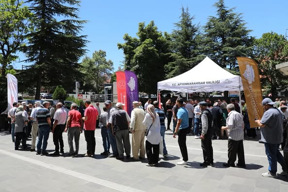 Afyonkarahisar'da Muharrem Ayı Aşure Dağıtımı Yapıldı