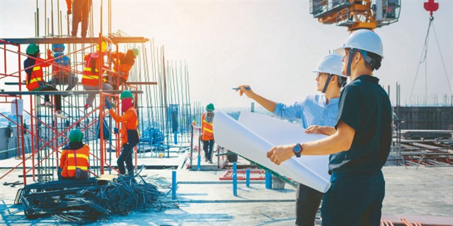 Türk Müteahhitler Yurt Dışında 62 Milyar Dolarlık Proje Üstlendi