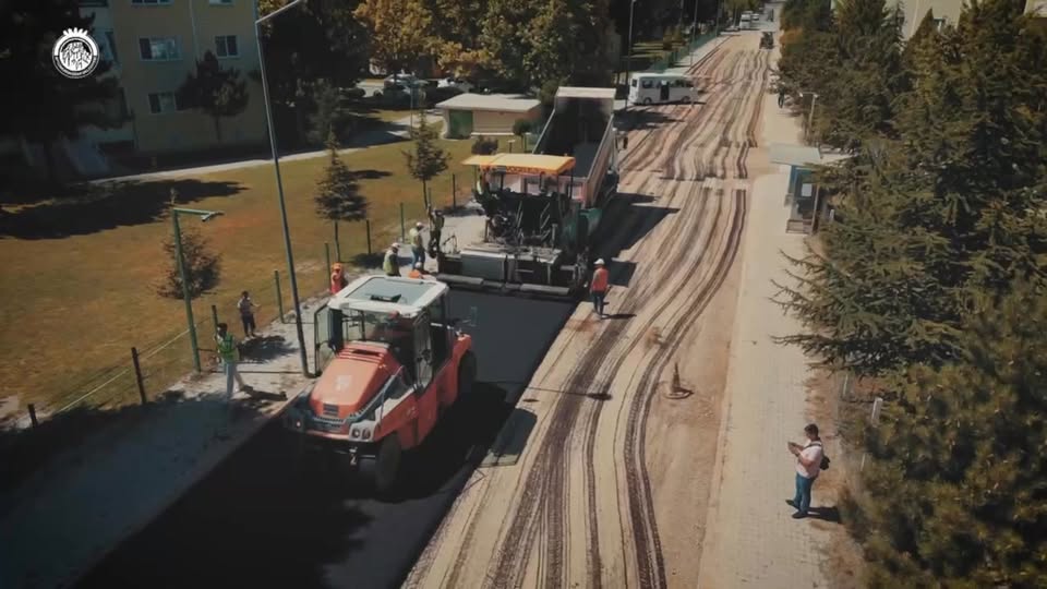 Ahmet Yesevi Mahallesi'nde Asfalt Çalışmaları Sürüyor