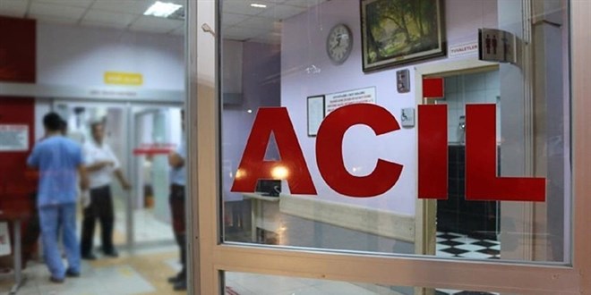 İzmir'de Foça ve Menderes'te Meydana Gelen Trafik Kazalarında 1 Ölü, 15 Yaralı