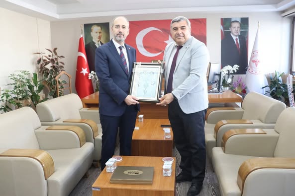 Afyonkarahisar İl Milli Eğitim Müdürü, Yeni İl Sağlık Müdürü Dr. Hakkı Öztürk’ü Ziyaret Etti