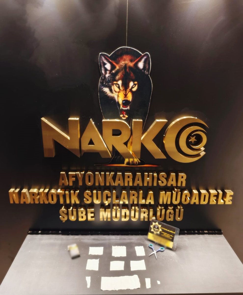 Uyuşturucu Operasyonunda 10 Parça Peçeteye Sarılı Uyuşturucu Ele Geçirildi