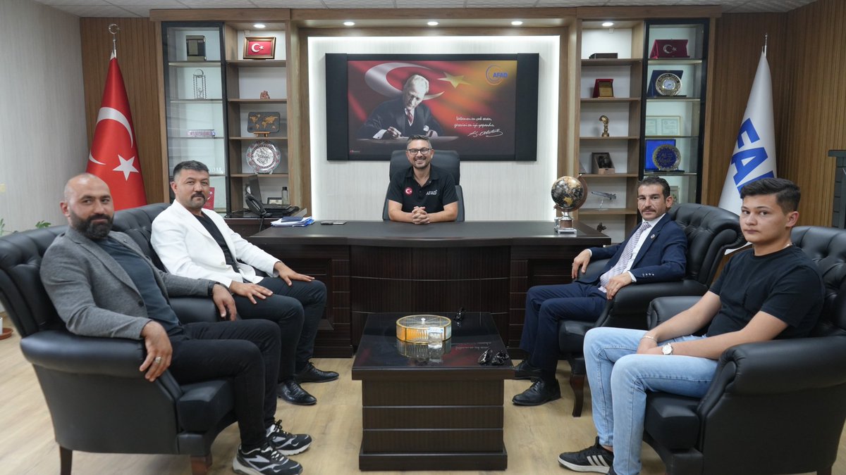 Afyonkarahisar AFAD'a Ülkü Ocakları'ndan Hayırlı Olsun Ziyareti