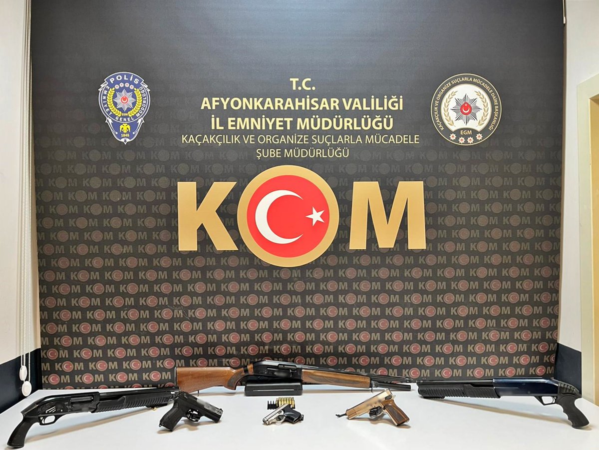 İlimizde Kaçakçılık Operasyonu: 3 Tabanca Ele Geçirildi