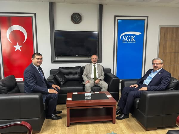 AK Parti Afyon İl Başkanı Şahin, Yeni SGK İl Müdürü Çelikbaş'ı Ziyaret Etti