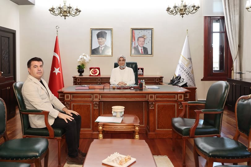 Afyonkarahisar Valisi Yiğitbaşı, Dumlupınar BİLSEM Müdürü Gümüş'ü Kabul Etti