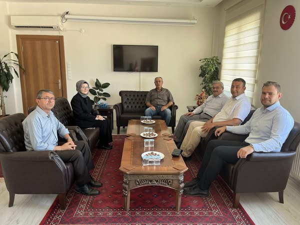 AK Parti Milletvekili Yurdunuseven Evciler Kaymakamını Ziyaret Etti