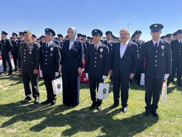 Afyonkarahisar'da Yeni Polisler Göreve Hazır