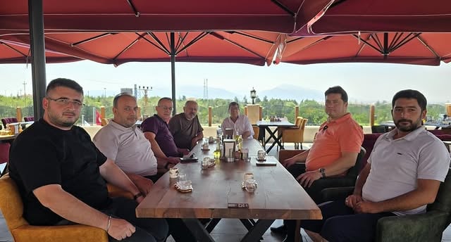 Bolvadin Belediye Başkanı Aynacı, Gazetecilerle Kahvaltıda Bir Araya Geldi