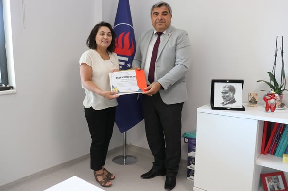 Afyonkarahisar'da Başarılı Öğrenciler Okullarında Ziyaret Edildi