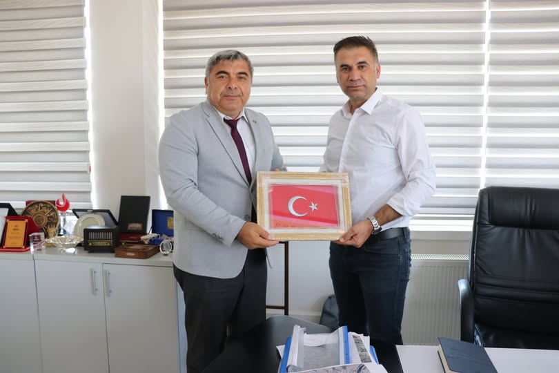 İl Milli Eğitim Müdürü Sünnetci, Aksa Doğal Gaz Müdürü Gezer'i Ziyaret Etti