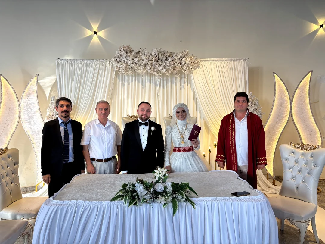 Bolvadin Belediye Başkanı, Genç Çiftin Nikahına Şahitlik Etti