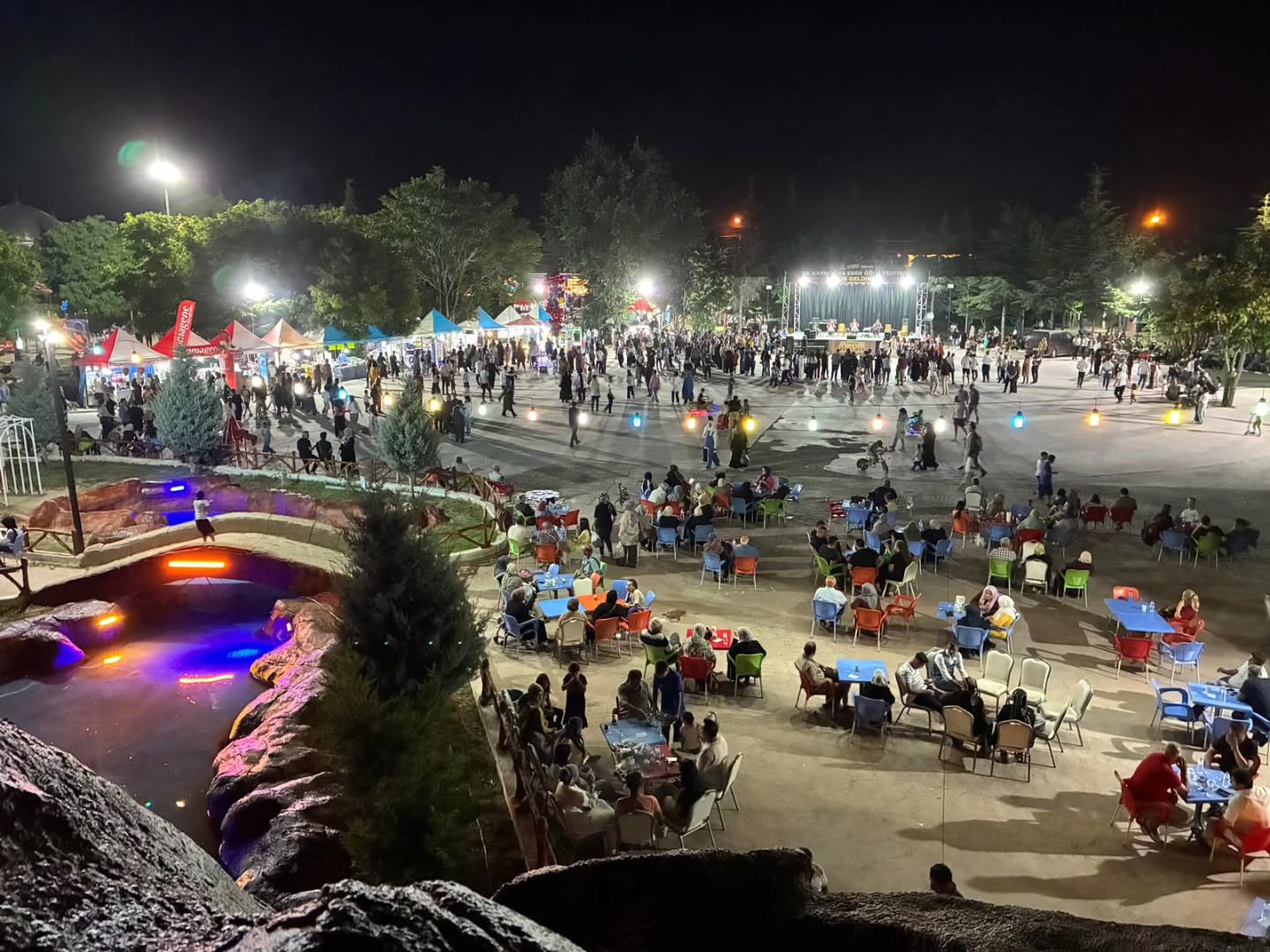 Bolvadin Akçan Parkı Hemşehrileri Bir Araya Getirdi