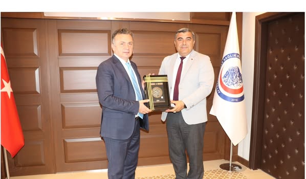 Afyonkarahisar'da Eğitim ve Sağlık İşbirliği: İl Milli Eğitim Müdürü Sünnetci, AFSÜ Rektör Vekili Şenocak'ı Ziyaret Etti