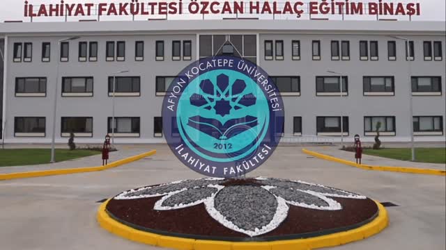 Afyon Kocatepe Üniversitesi İlahiyat Fakültesi Yeni Binasıyla Öğrencileri Bekliyor