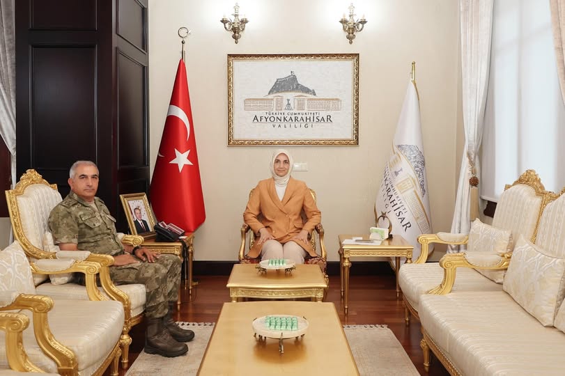 Vali Yiğitbaşı, İkmal ve Garnizon Komutanı'nı Makamında Kabul Etti