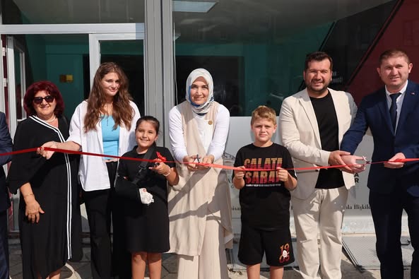 Afyonkarahisar'da Gençlere İyilik Hareketi Derneği Gençlik Merkezi Hediyesi