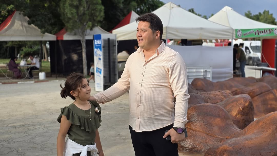 Bolvadin'de Festival Alanı Ziyareti: Başkan AYNACI Esnafla Buluştu