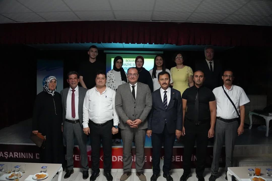 Bolvadin'de YKS Başarılı Öğrencilere Altın Ödülleri