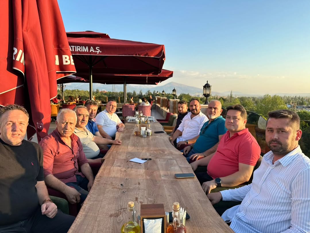 Bolvadin'de Amatör Sporun Destekçisi: Belediye Başkanı Aynacı