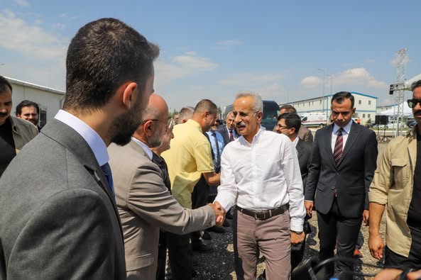 Ulaştırma Bakanı Uraloğlu, Ankara-İzmir YHT Şantiyesini İnceledi