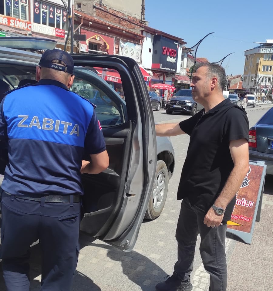 Bolvadin'de Dilencilere Karşı Zabıta Operasyonu: Yasal İşlem Başlatıldı