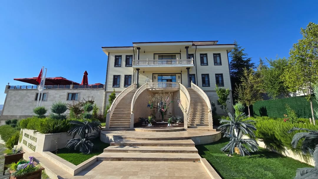 Bolvadin Belediyesi'nden Yeni Evli Çiftlere Özel Düğün Sonrası Konaklama İmkanı