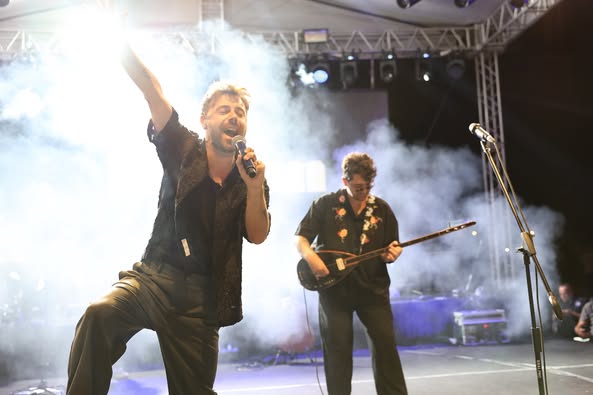 Sandıklı'da İkilem Coşkusu: Termal Turizm ve Gurbetçi Festivali Unutulmaz Bir Gecede Işıklandı