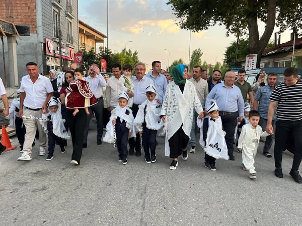 AK Parti Afyonkarahisar'da 24. Yıl Coşkusu: 24 Evlada Sünnet Töreni