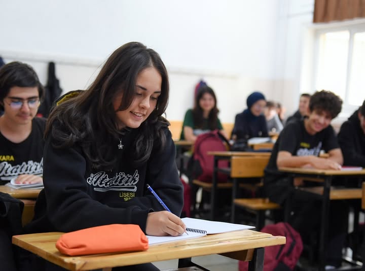 Bakan Tekin, Afyonkarahisar'da Eğitim Yatırımlarını İnceledi